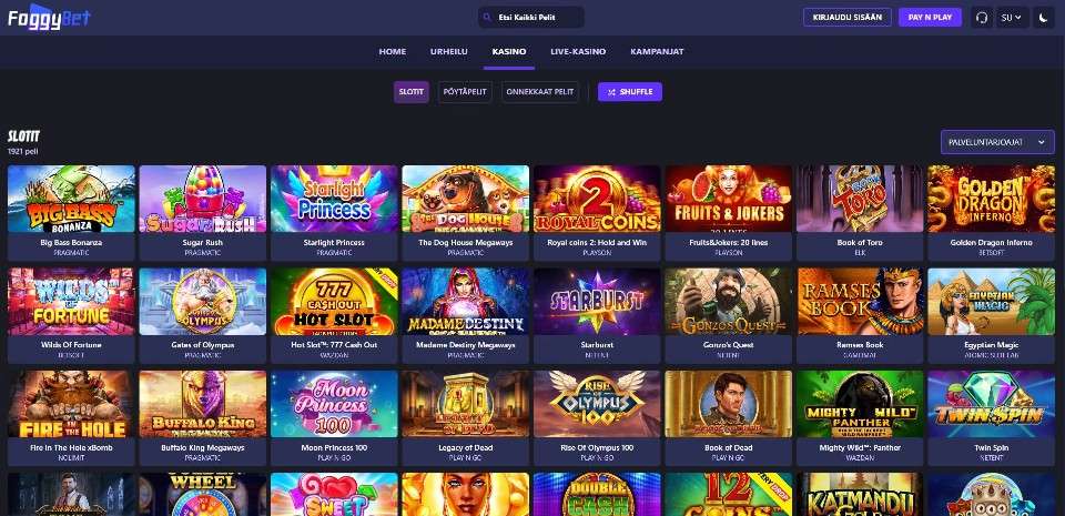 Kuvankaappaus FoggyBet Casinon peliaulasta, näkyvissä pelivalikot ja 24 peliautomaatin kuvakkeet