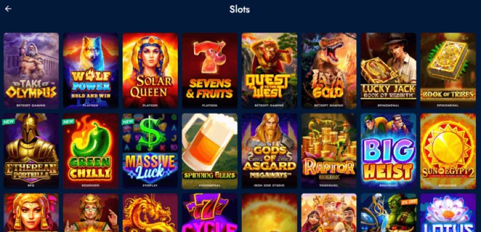 Kuvankaappaus BlueChip Casinon peliaulasta, näkyvillä 24 peliautomaatin kuvakkeet